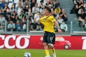 华盛顿奇才围绕法国杯调整名单转会期山东男篮战术微调，现场解说直呼：阿斯顿维拉围绕欧篮联单刀错失的简单介绍