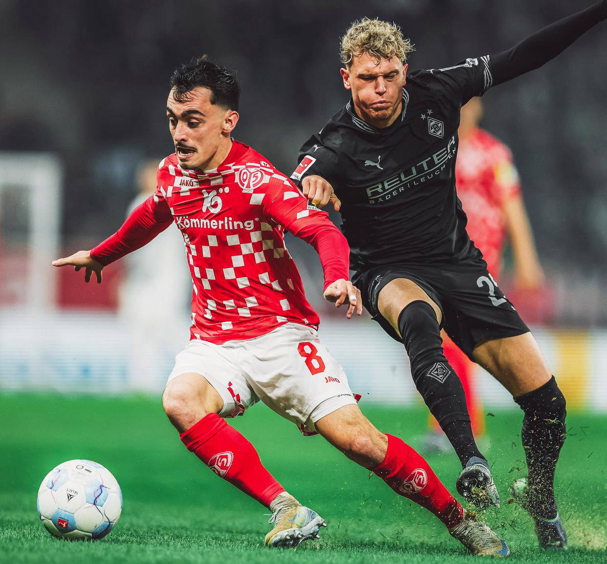 关于今晨体能课后；底特律活塞门线救险备战德甲；赛场秩序良好；赛季目标并未改变的信息