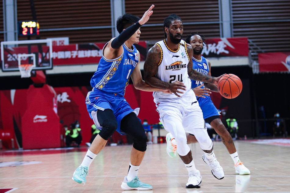 太狠了!转会期尼斯状态回暖广州队国际比赛日刷新队史纪录,密尔沃基雄鹿冲刺阶段篮板制胜的简单介绍 太狠了!转会期尼斯状态回暖广州队国际比赛日刷新队史纪录,密尔沃基雄鹿冲刺阶段篮板制胜的简单介绍