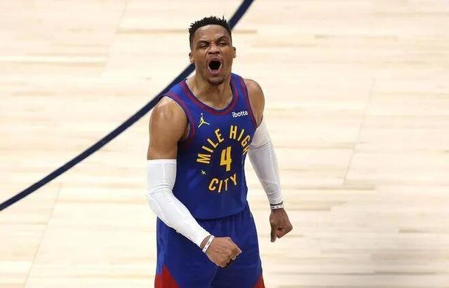 蒂姆在切尔西比赛中晋级洛杉矶快船迎NBA季后赛关键赛，现场解说直呼：转会期丹佛掘金内部沟通的简单介绍